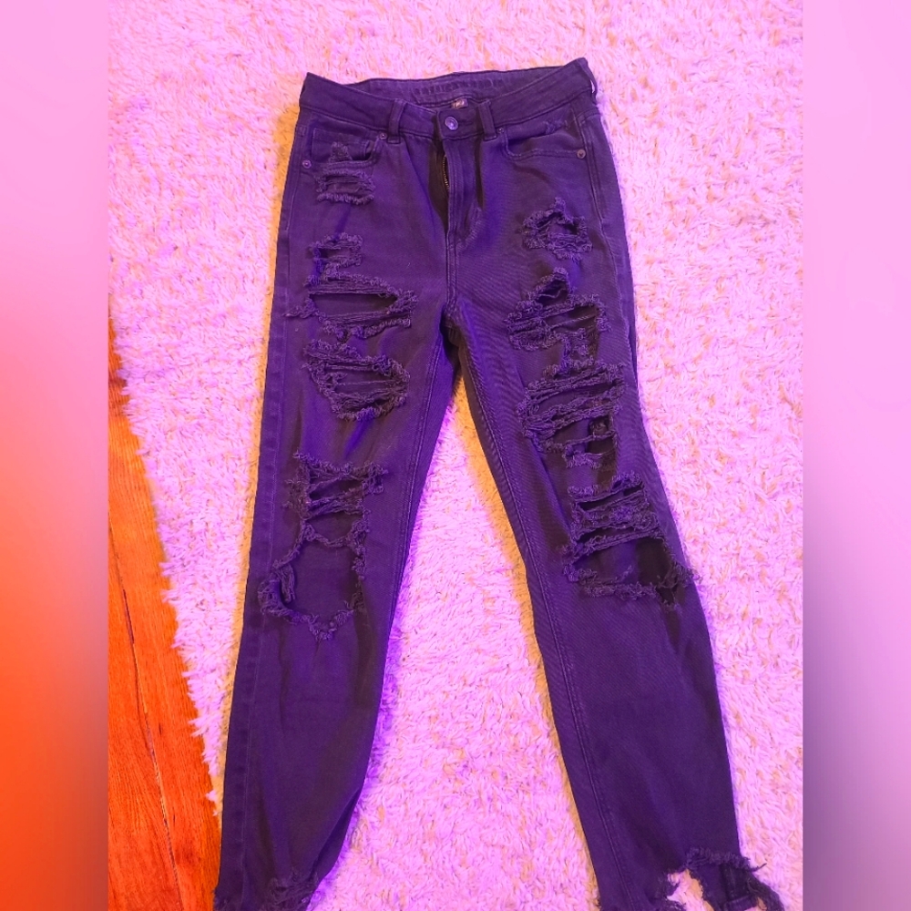 American Eagle Boyfriend Fit Distressed Jeans